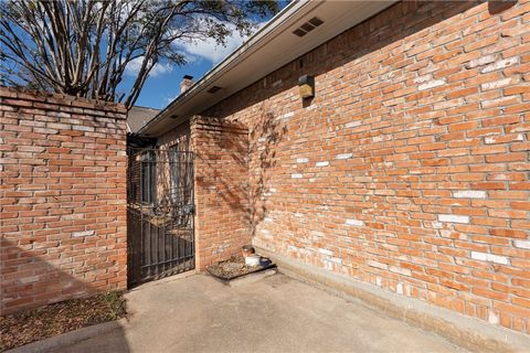 Tiny photo for 808 Dogwood Lane, Bryan, TX 77802 (MLS # 25011990)