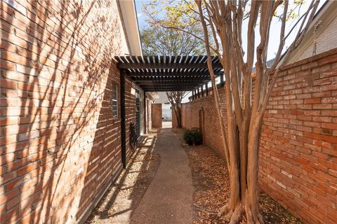 Tiny photo for 808 Dogwood Lane, Bryan, TX 77802 (MLS # 25011990)