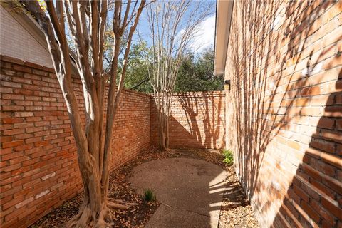 Tiny photo for 808 Dogwood Lane, Bryan, TX 77802 (MLS # 25011990)