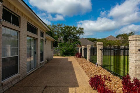 Tiny photo for 4900 Hogan Alley ALY, College Station, TX 77845 (MLS # 26009772)
