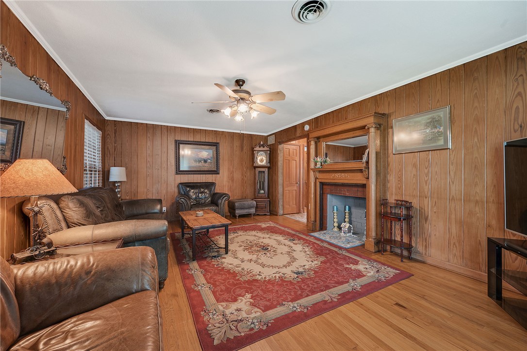1030 Walton Drive