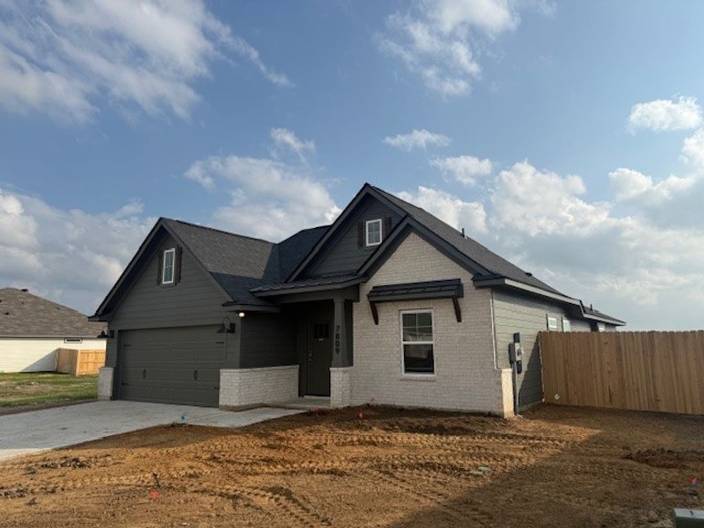 Photo of 7809 Redbud Road, Navasota, TX 77868 (MLS # 25012296)