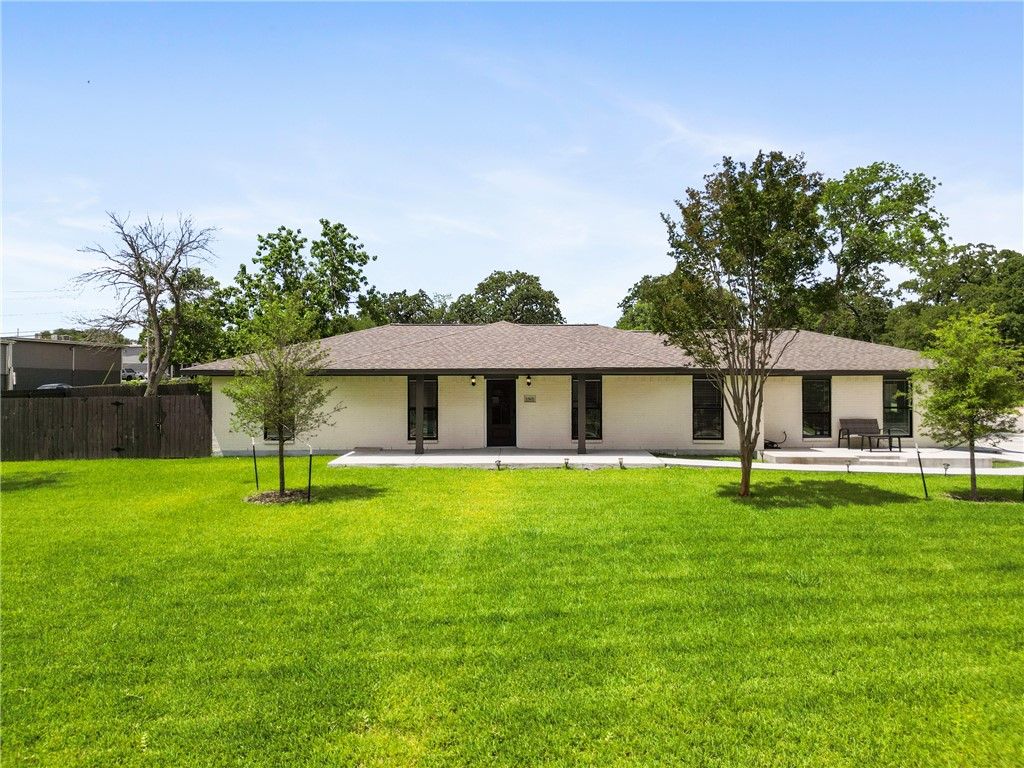Photo of 1502 Merry Oaks Drive, College Station, TX 77840 (MLS # 26002647)