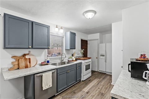 Tiny photo for 1710 Cavitt Avenue, Bryan, TX 77801 (MLS # 26012901)