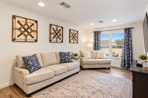 Tiny photo for 1710 Cavitt Avenue, Bryan, TX 77801 (MLS # 26012901)