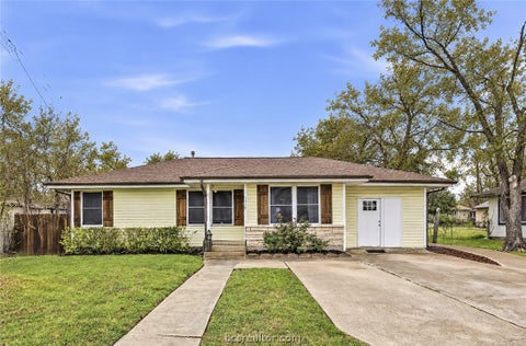 Photo of 1710 Cavitt Avenue, Bryan, TX 77801 (MLS # 26012901)