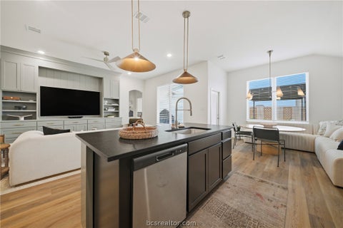 Tiny photo for 1941 Pinemont View Drive, Bryan, TX 77807 (MLS # 26011327)