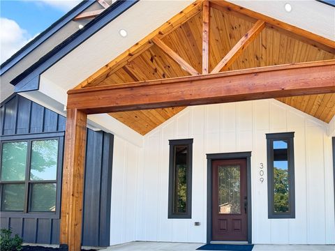 Tiny photo for 309 W 9th Street, Hearne, TX 77859 (MLS # 25010985)