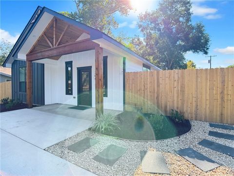 Tiny photo for 309 W 9th Street, Hearne, TX 77859 (MLS # 25010985)