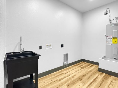 Tiny photo for 309 W 9th Street, Hearne, TX 77859 (MLS # 25010985)