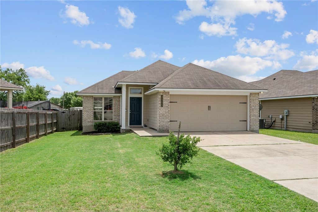Photo of 2555 Elkhorn Trail, Bryan, TX 77803 (MLS # 26004245)