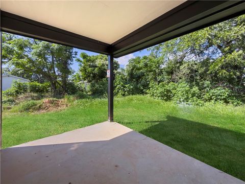 Tiny photo for 1010 W Ninth Street, Hearne, TX 77859 (MLS # 26007038)
