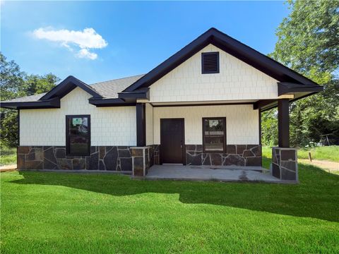 Photo of 1010 W Ninth Street, Hearne, TX 77859 (MLS # 26007038)