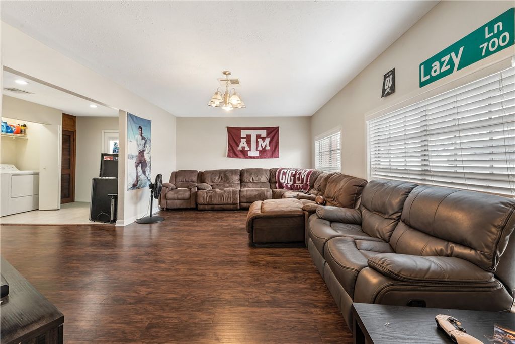 Photo of 1402 Dominik Drive, College Station, TX 77840 (MLS # 26001525)