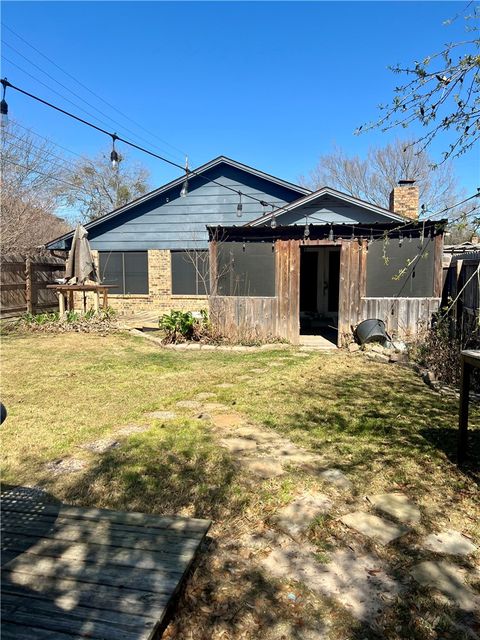 Photo of 2901 Burning Tree Court, Bryan, TX 77802 (MLS # 26002642)