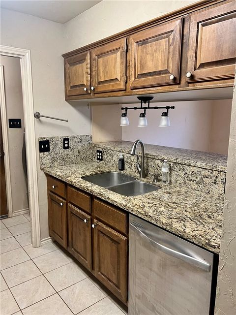 Tiny photo for 2901 Burning Tree Court, Bryan, TX 77802 (MLS # 26002642)