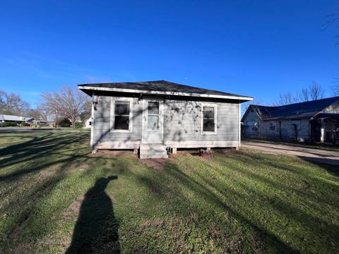 Tiny photo for 507 Natchez Street, Hearne, TX 77859 (MLS # 26000955)