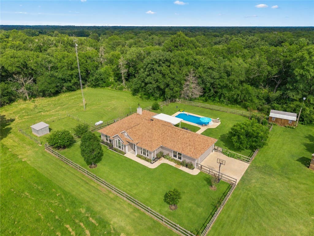 Photo of 18964 Old Bundick Rd. RD, Bryan, TX 77808 (MLS # 26007224)