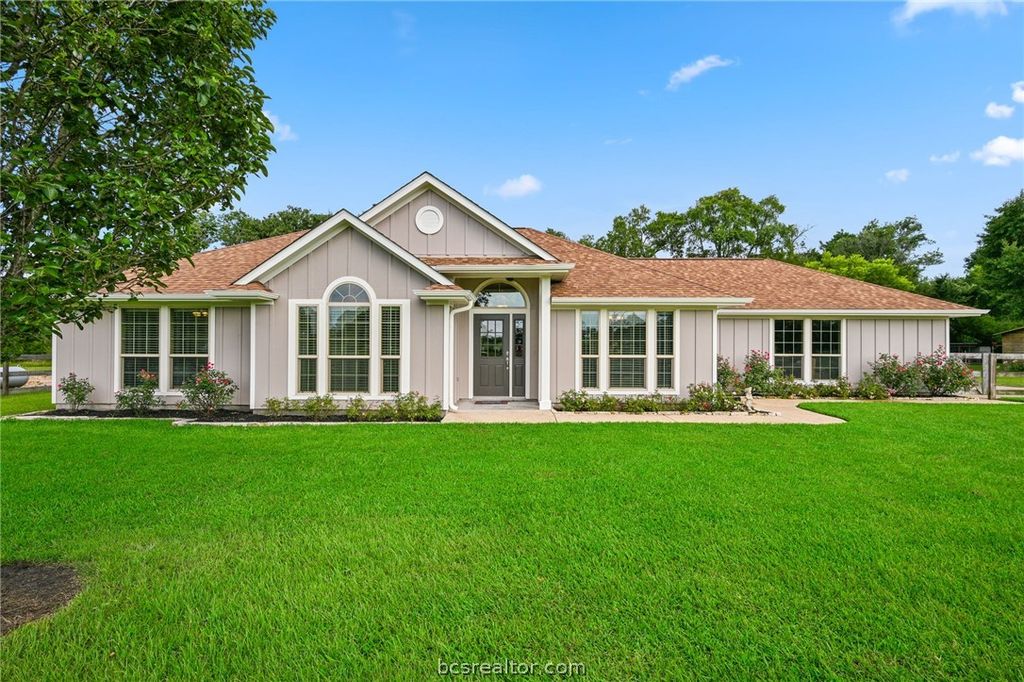 Photo of 18964 Old Bundick Rd. Road, Hearne, TX 77859 (MLS # 26007224)