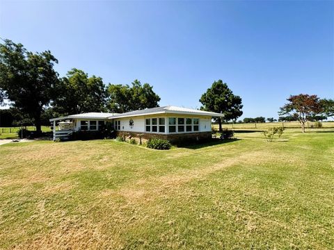 9596 W Us Highway 79 Hearne TX 77859