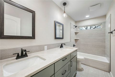 Tiny photo for 2605 Hollow Oak Circle, Bryan, TX 77802 (MLS # 26000061)