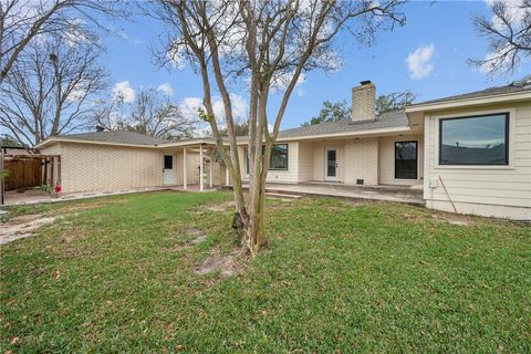Tiny photo for 2605 Hollow Oak Circle, Bryan, TX 77802 (MLS # 26000061)