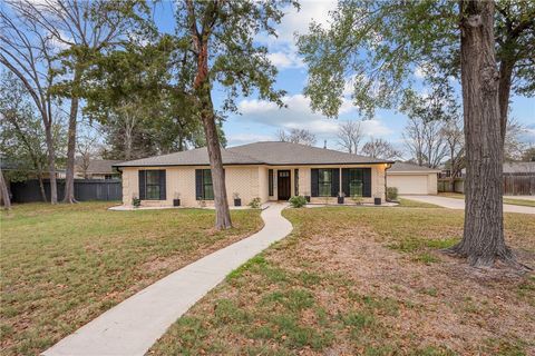 Tiny photo for 2605 Hollow Oak Circle, Bryan, TX 77802 (MLS # 26000061)