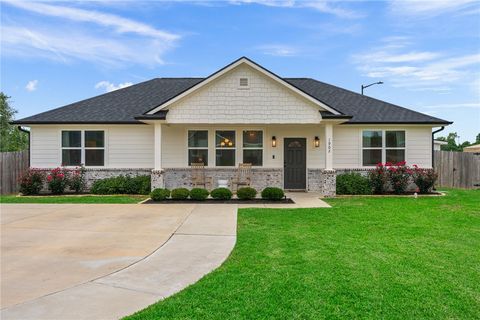 Photo of 1902 Lamona Court, Bryan, TX 77801 (MLS # 26005579)