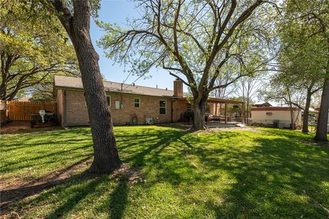 Tiny photo for 2904 River Oaks Cir, Bryan, TX 77802 (MLS # 26003800)