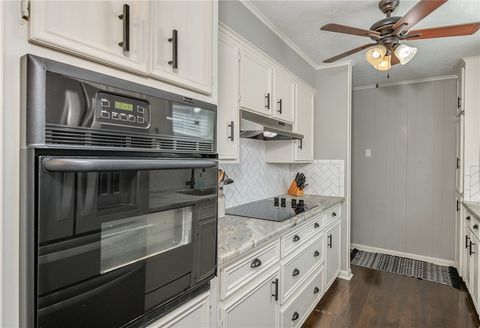 Tiny photo for 2904 River Oaks Cir, Bryan, TX 77802 (MLS # 26003800)