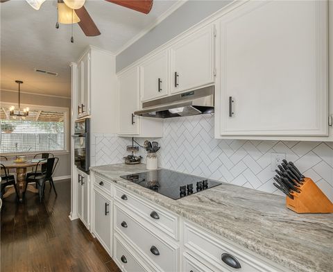 Tiny photo for 2904 River Oaks Cir, Bryan, TX 77802 (MLS # 26003800)