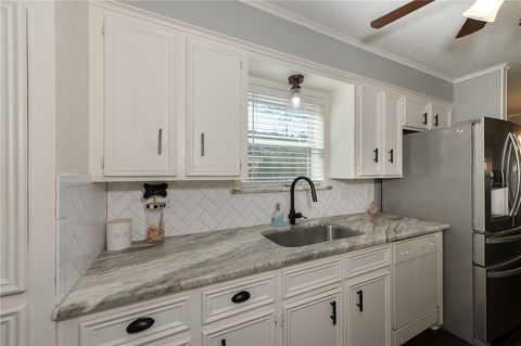 Tiny photo for 2904 River Oaks Cir, Bryan, TX 77802 (MLS # 26003800)