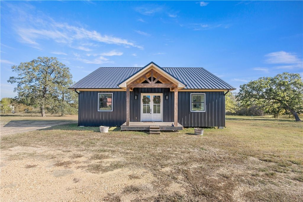 Photo of 7843 County Road 125, Caldwell, TX 77836 (MLS # 25012060)