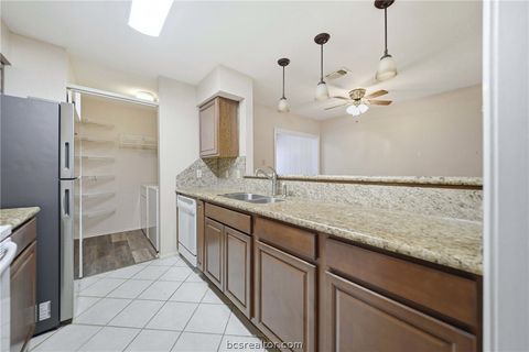 Tiny photo for 2100 Windsor Drive #13, Bryan, TX 77802 (MLS # 26008647)
