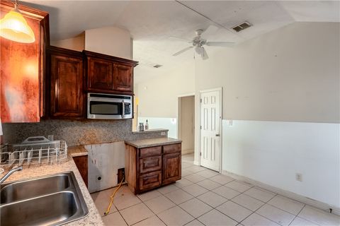 Tiny photo for 917 N Hull Street, Caldwell, TX 77836 (MLS # 26003355)