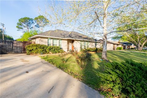Tiny photo for 917 N Hull Street, Caldwell, TX 77836 (MLS # 26003355)