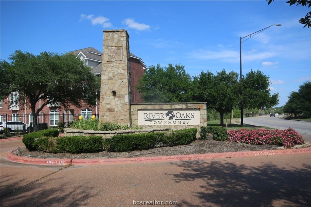Photo of 305 Holleman Drive E #1504, College Station, TX 77840 (MLS # 26004078)