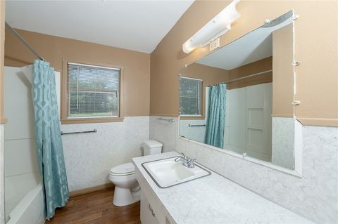 Tiny photo for 507 N Echols Street St, Caldwell, TX 77836 (MLS # 25012022)