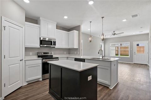 Tiny photo for 2517 Shady Route Lane, Bryan, TX 77808 (MLS # 26003811)