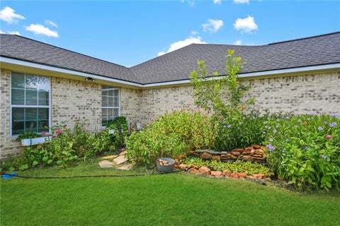 Tiny photo for 10747 Whispering Oaks Drive, Hearne, TX 77859 (MLS # 26009179)