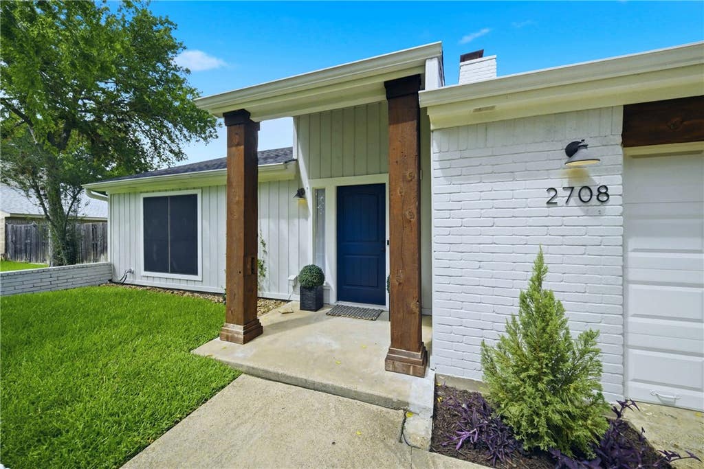 Photo of 2708 Adrienne Circle, College Station, TX 77845 (MLS # 26007186)