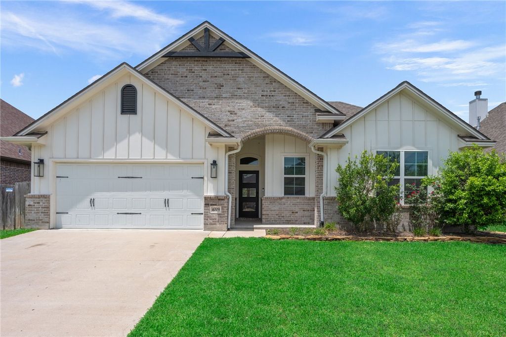 Photo of 4009 Crooked Creek Path, College Station, TX 77845 (MLS # 26005751)
