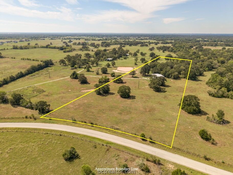 9083 County Road 172