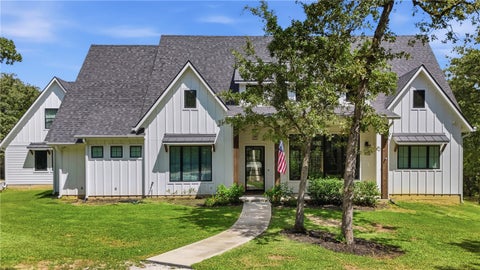 Photo of 1629 Sawmill Road, Franklin, TX 77856 (MLS # 26011165)