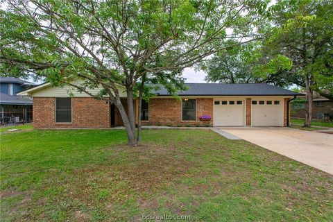 Photo of 1307 Langford Street, College Station, TX 77840 (MLS # 26005067)