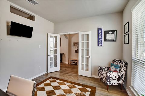 Tiny photo for 1011 Davy Street, Brenham, TX 77833 (MLS # 26003073)