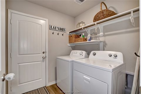 Tiny photo for 1011 Davy Street, Brenham, TX 77833 (MLS # 26003073)