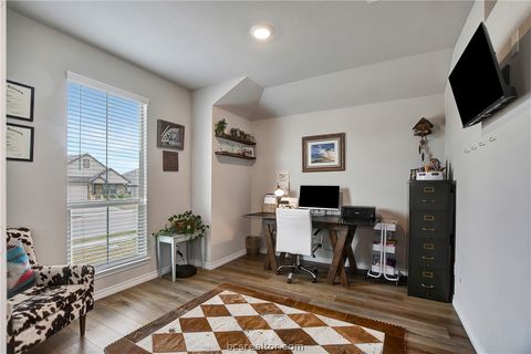 Tiny photo for 1011 Davy Street, Brenham, TX 77833 (MLS # 26003073)