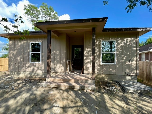 Photo of 1210 E Martin Luther King Jr Street, Bryan, TX 77803 (MLS # 26006966)