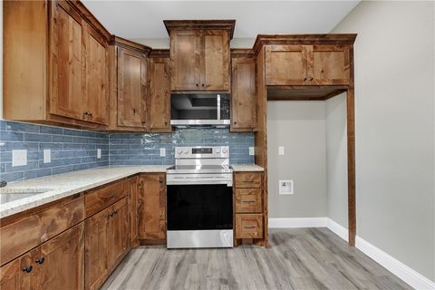 Tiny photo for 905 W Virginia Street, Navasota, TX 77868 (MLS # 26004431)